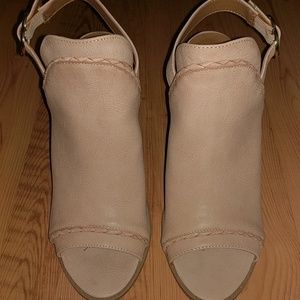 Lizard Thicket High Heels